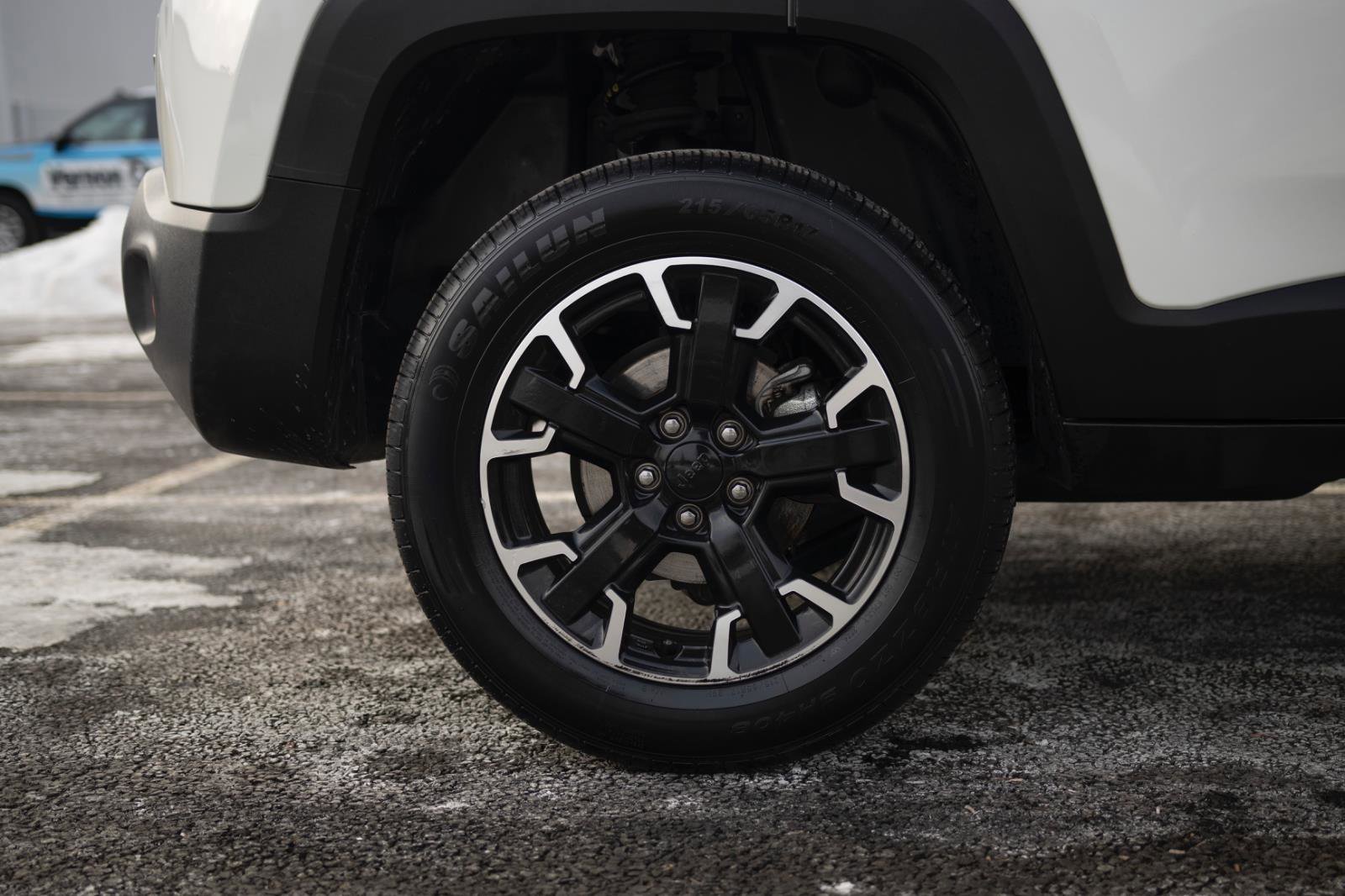 Used 2023 Jeep Renegade Trailhawk image 27