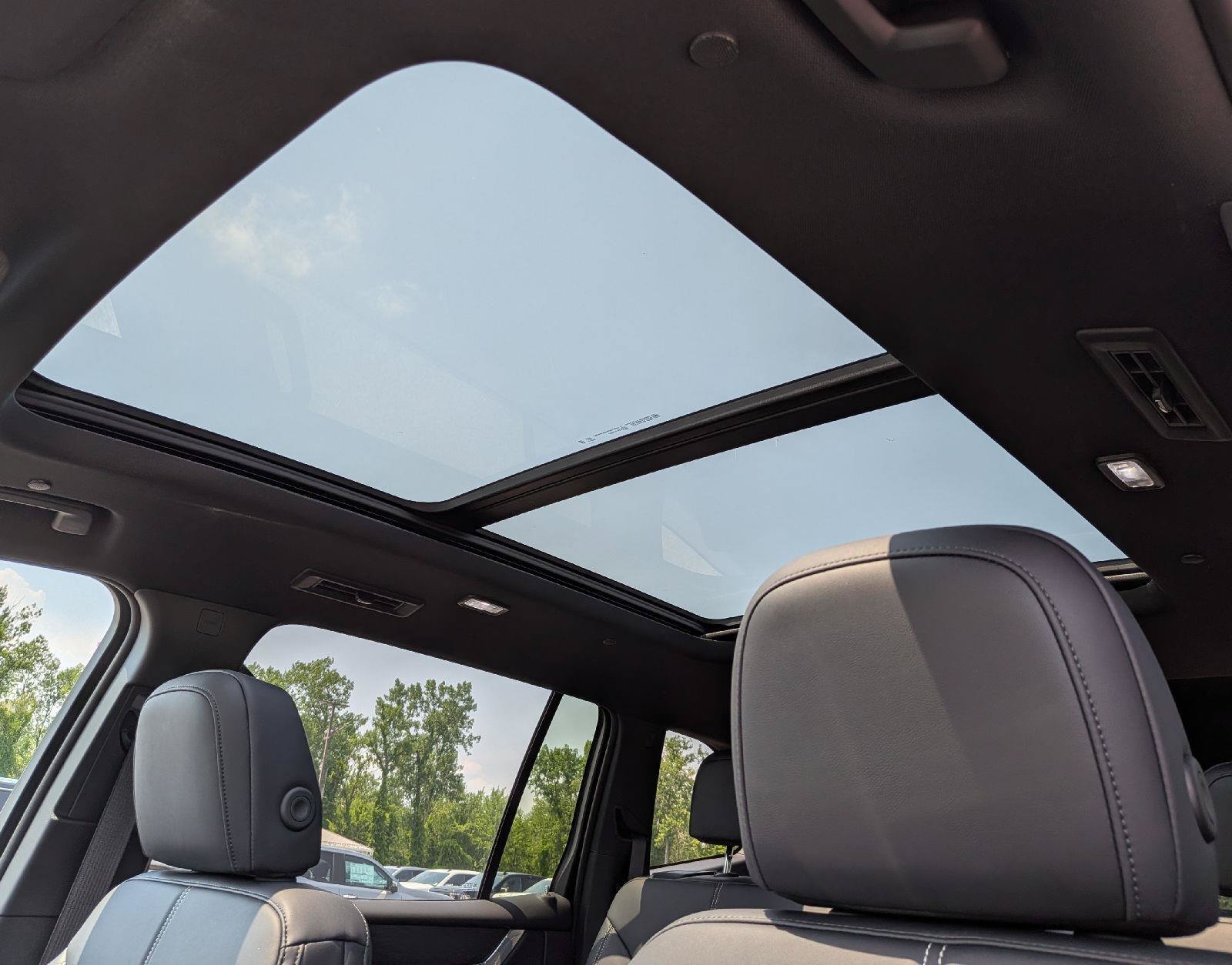 New 2026 GMC Acadia Elevation w/ Black Edition AWD/4WD image 12