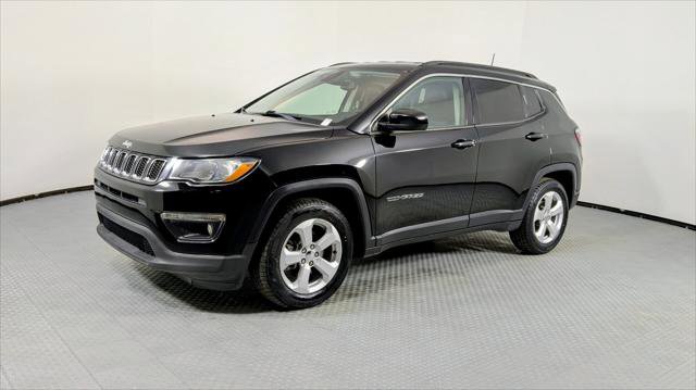 Used 2020 Jeep Compass Latitude image 2
