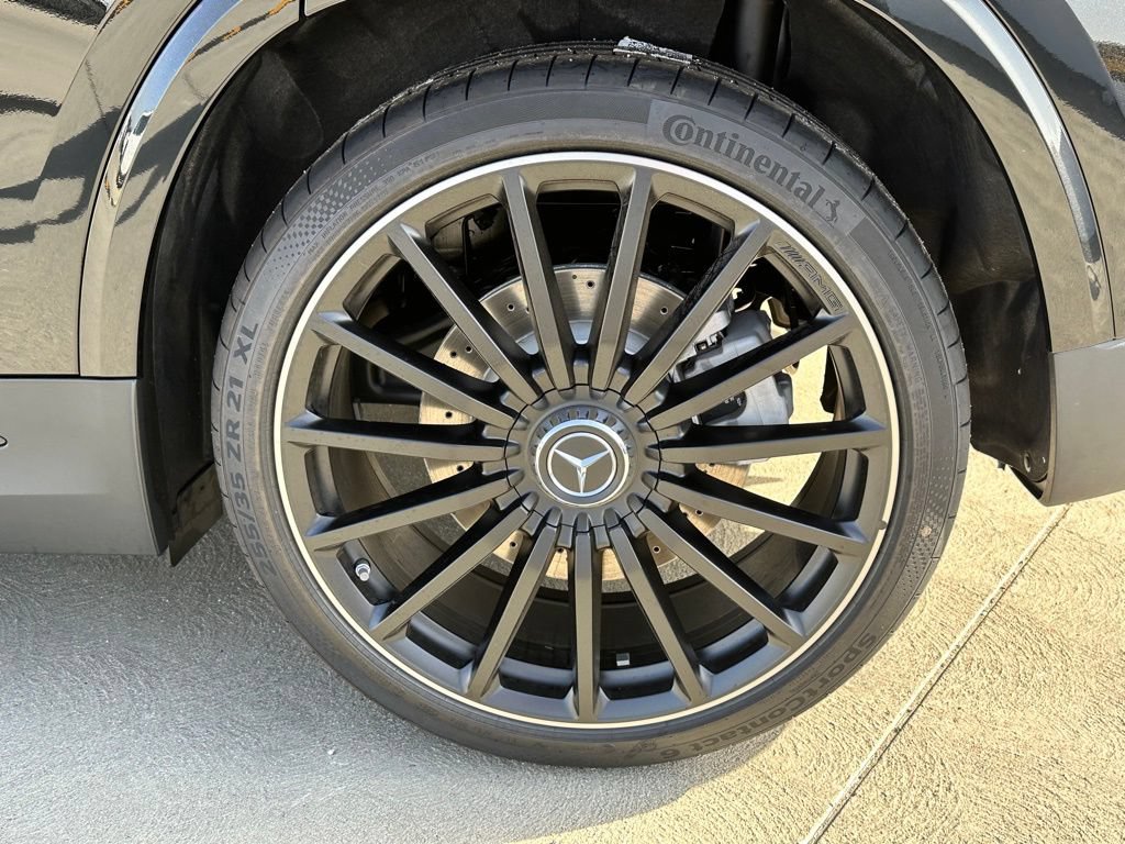 New 2025 Mercedes-Benz GLA 35 AMG 4MATIC image 12
