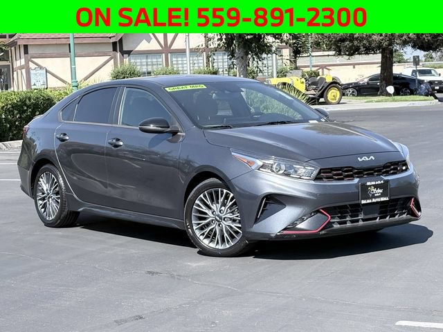 Used 2022 Kia Forte GT-Line w/ GT-Line Premium Package FWD image 2