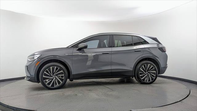 Used 2023 Volkswagen ID.4 Pro S Plus AWD/4WD image 3