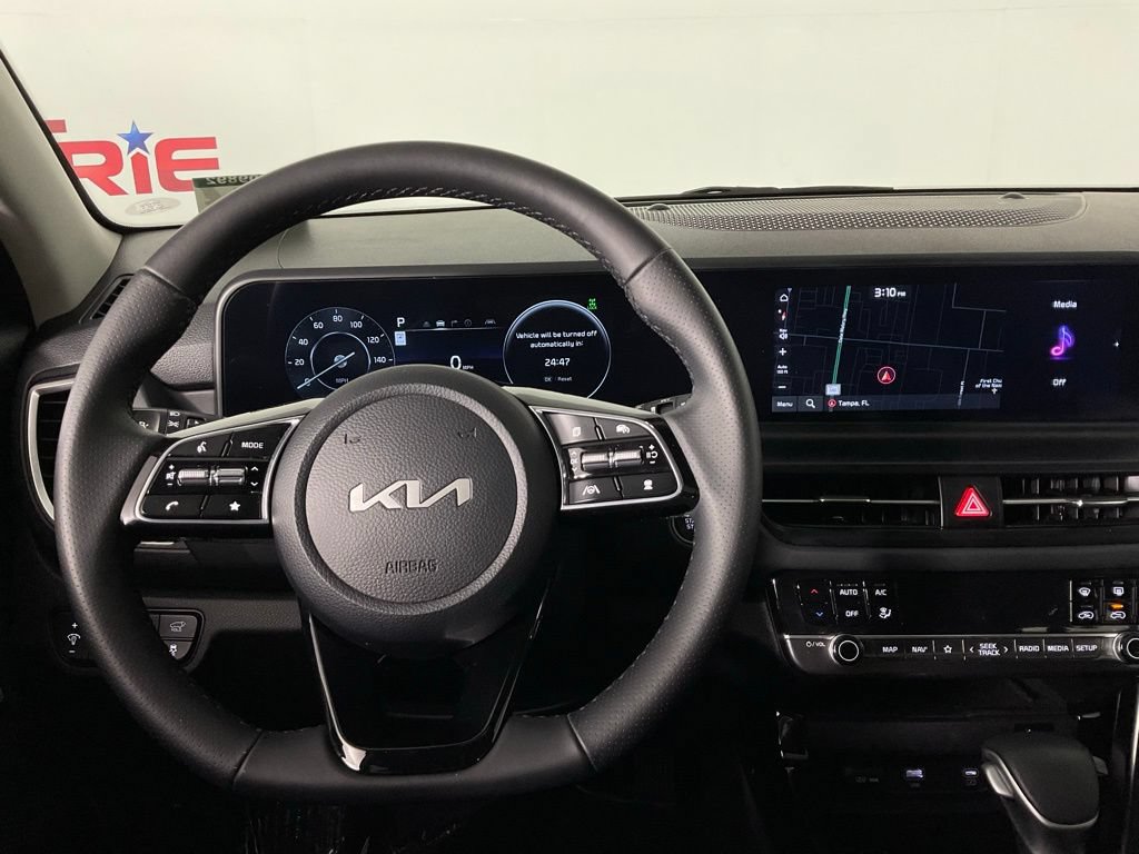 Used 2024 Kia Seltos SX w/ SX Sunroof Package AWD/4WD image 17