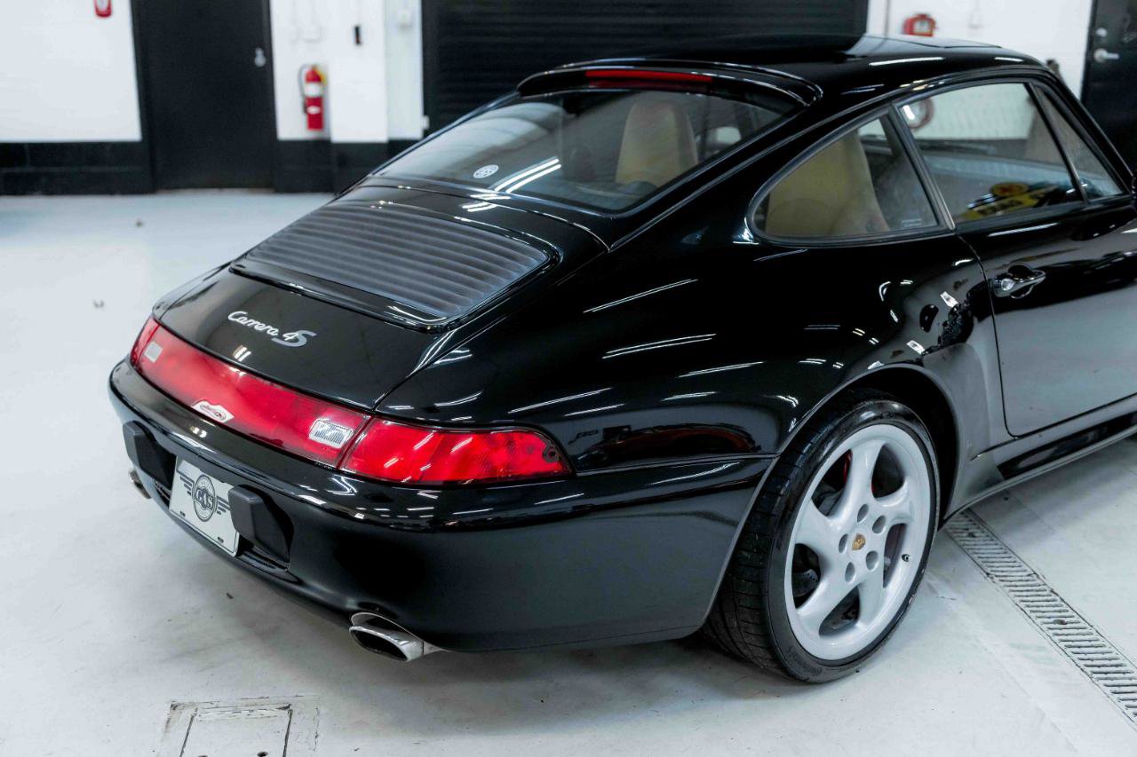 Used 1998 Porsche 911 Carrera 4S image 31