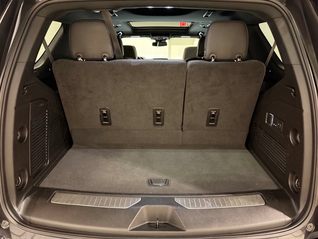 Used 2024 GMC Yukon AT4 w/ AT4 Premium Plus Package AWD/4WD image 10