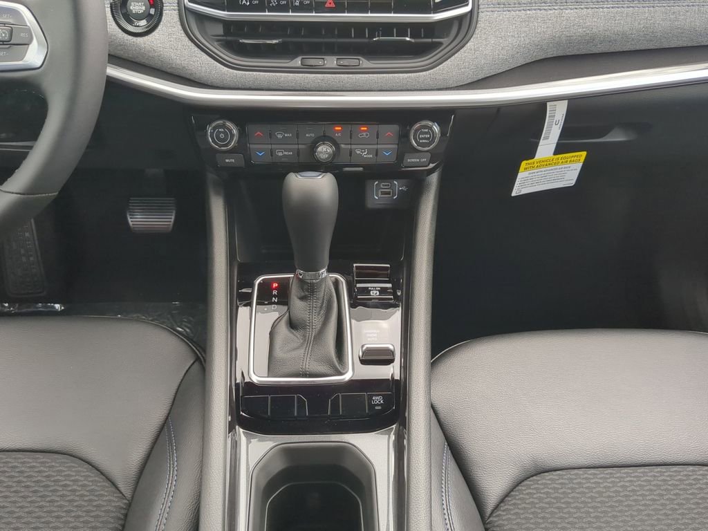 New 2025 Jeep Compass Latitude w/ Convenience Group image 7