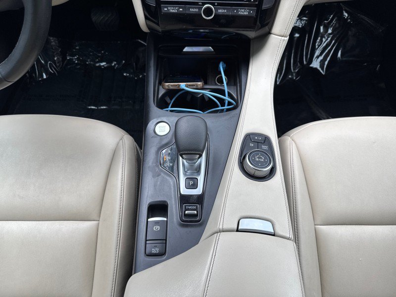 Used 2019 INFINITI QX50 Luxe w/ Navigation Package AWD/4WD image 21