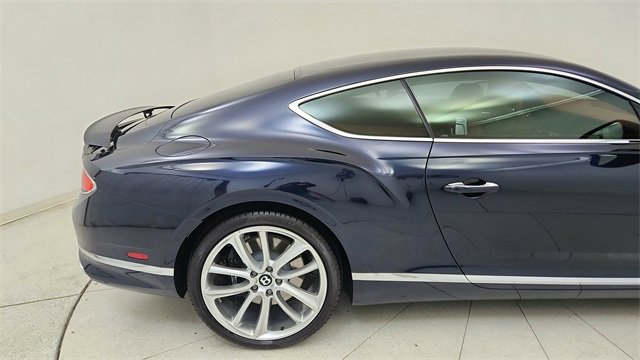 Used 2022 Bentley Continental GT image 7