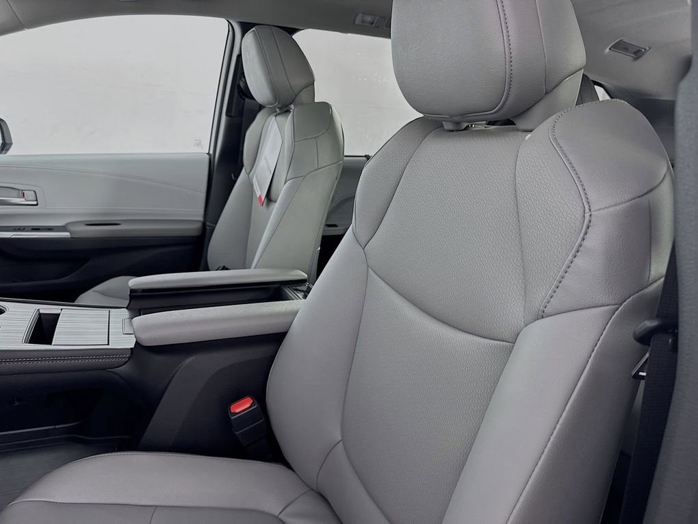 New 2026 Toyota Sienna XLE image 32
