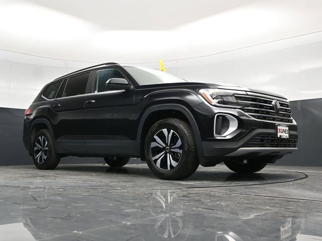 Used 2025 Volkswagen Atlas SE image 52