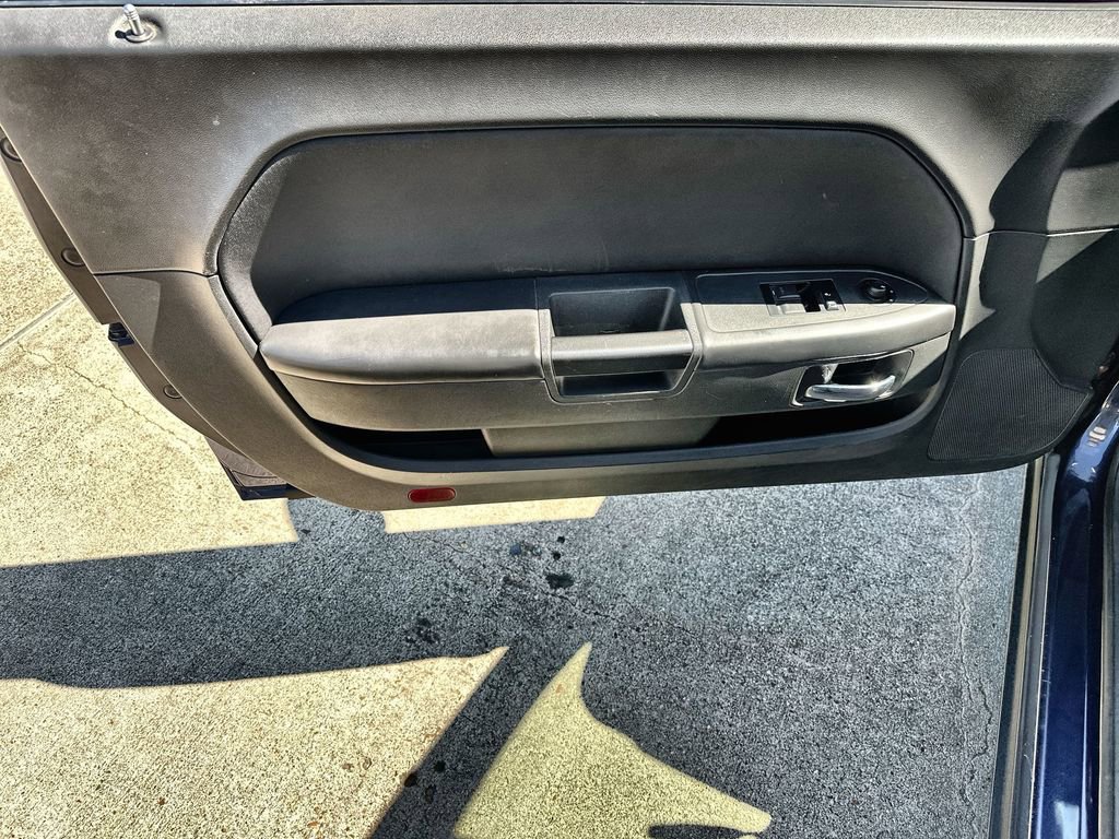 Used 2014 Dodge Challenger SXT image 21