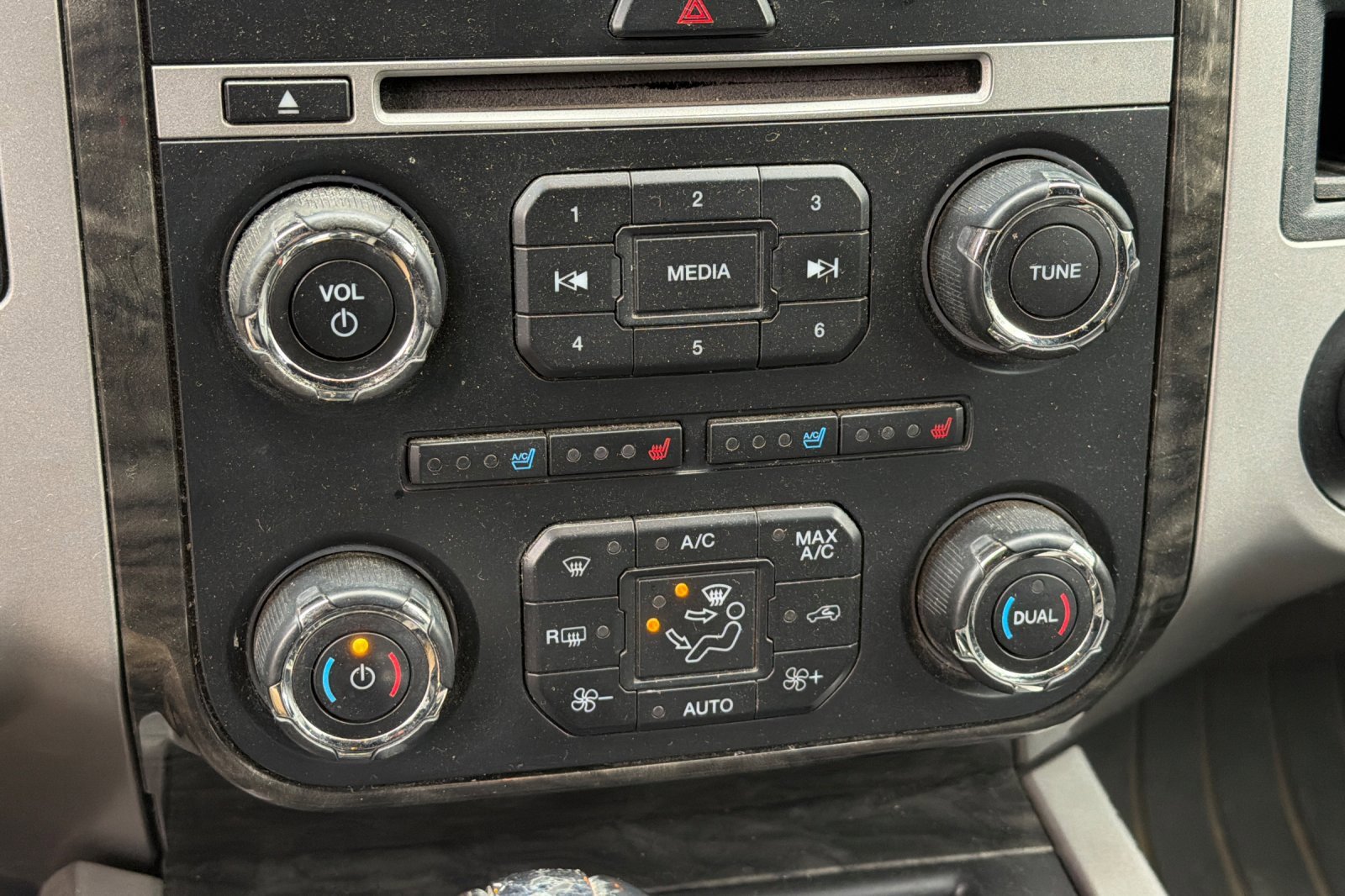 Used 2016 Ford Expedition EL Limited image 29