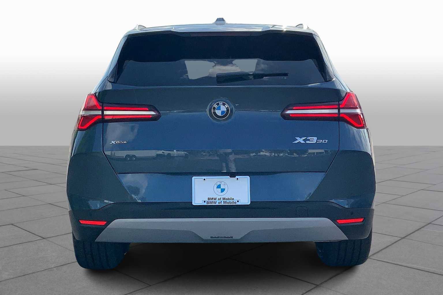 Used 2025 BMW X3 xDrive30i w/ Premium Package image 4