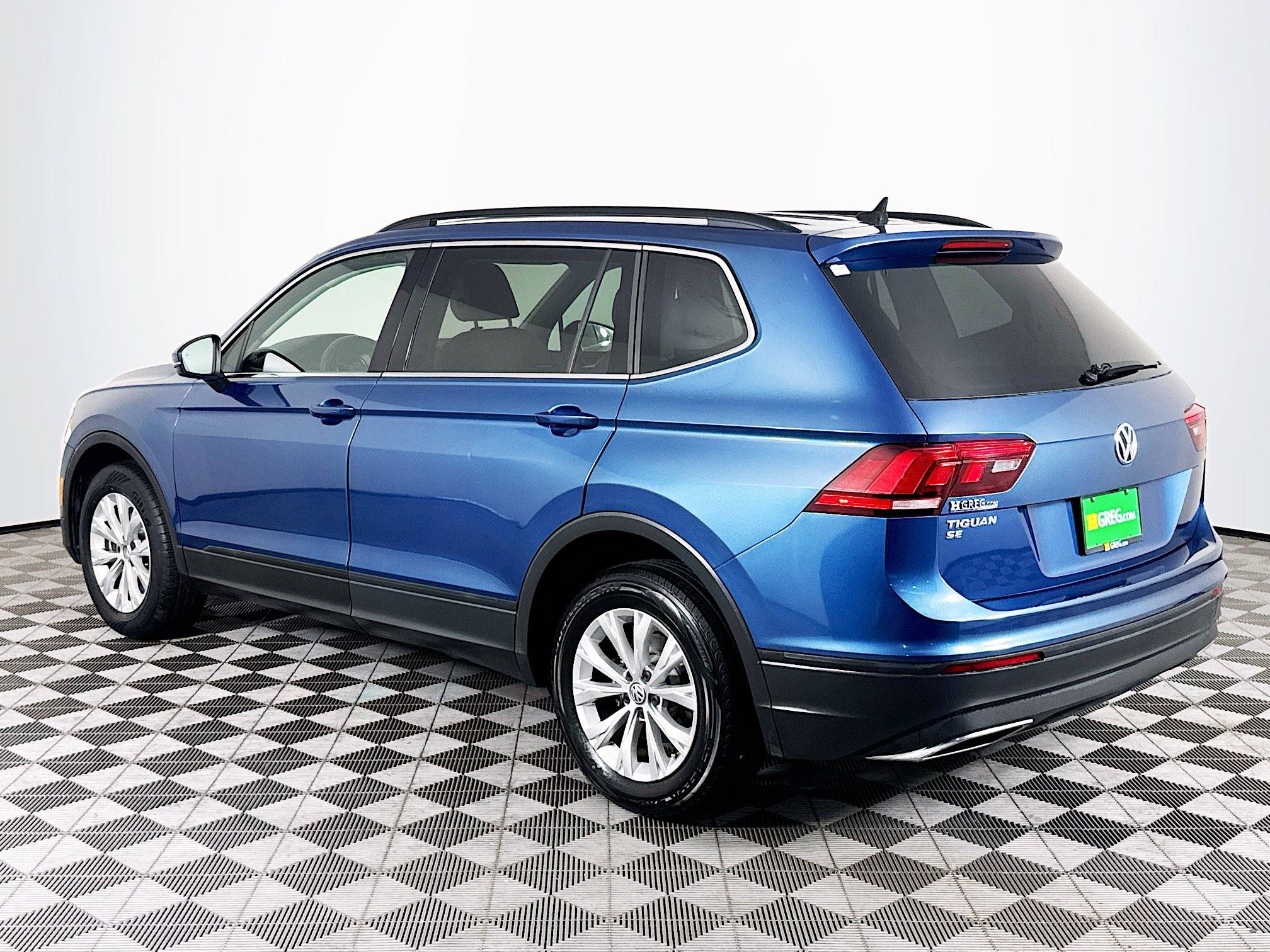 Used 2019 Volkswagen Tiguan SE FWD image 6