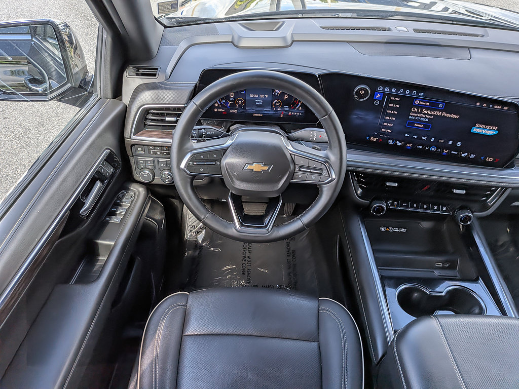 Certified 2025 Chevrolet Suburban Premier AWD/4WD image 15