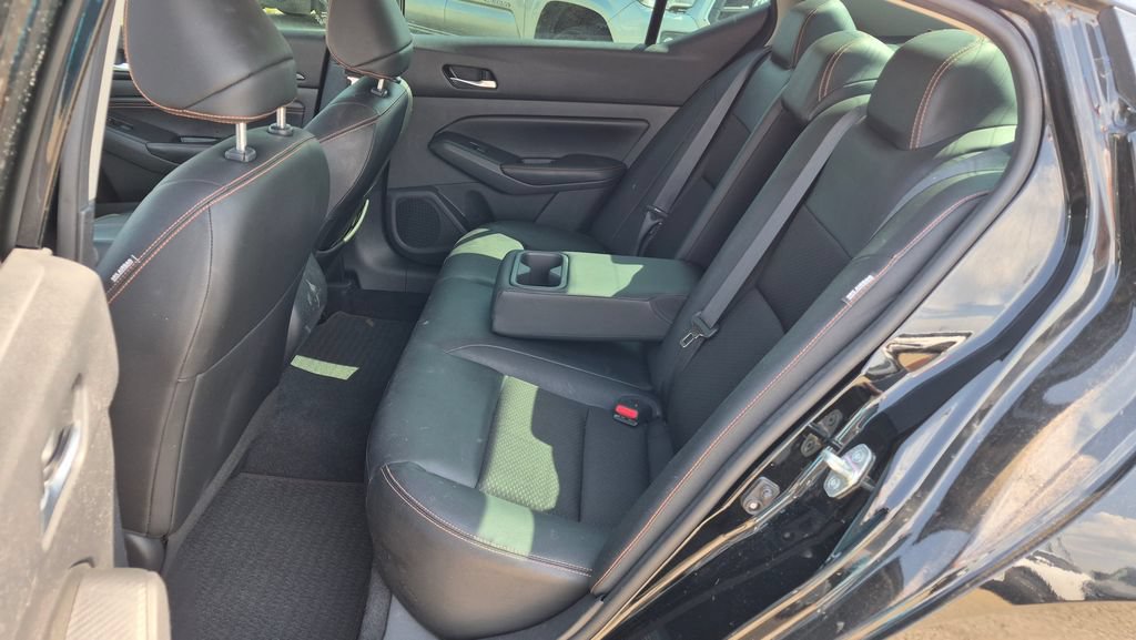 Used 2022 Nissan Altima 2.5 SR FWD image 10