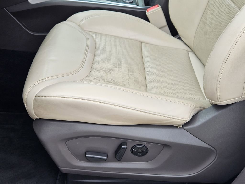 Used 2021 Ford Explorer Platinum w/ Equipment Group 601A image 19