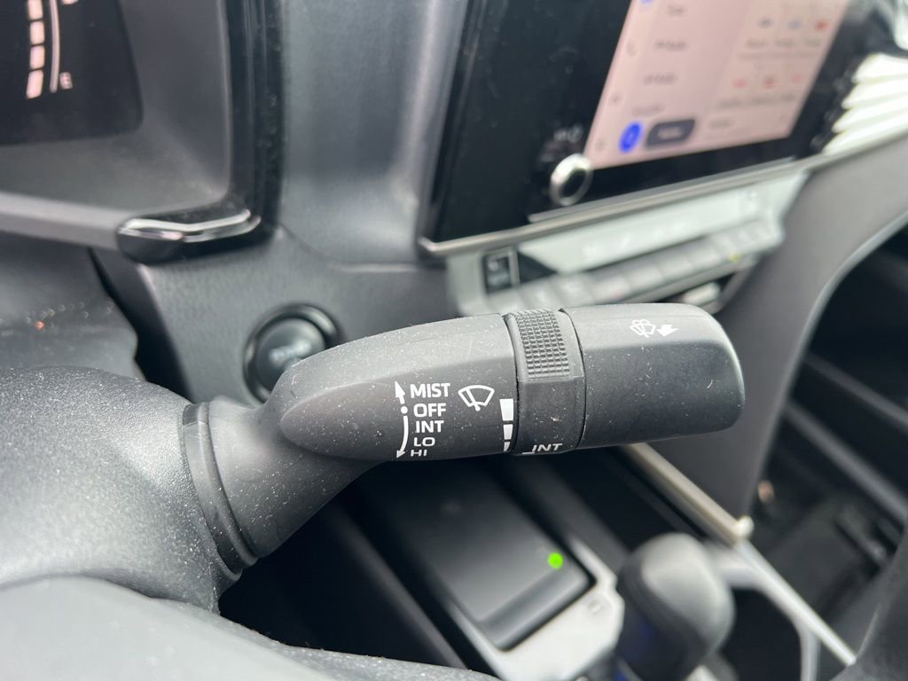 Used 2025 Toyota Camry LE image 12