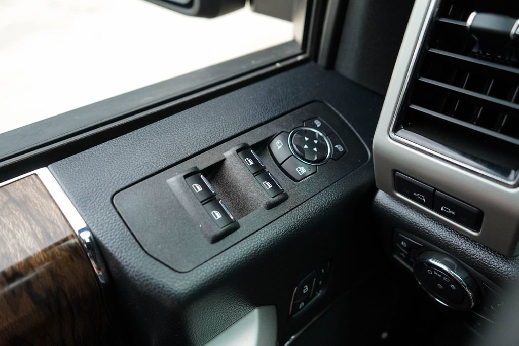 Used 2019 Ford F150 Lariat AWD/4WD image 32