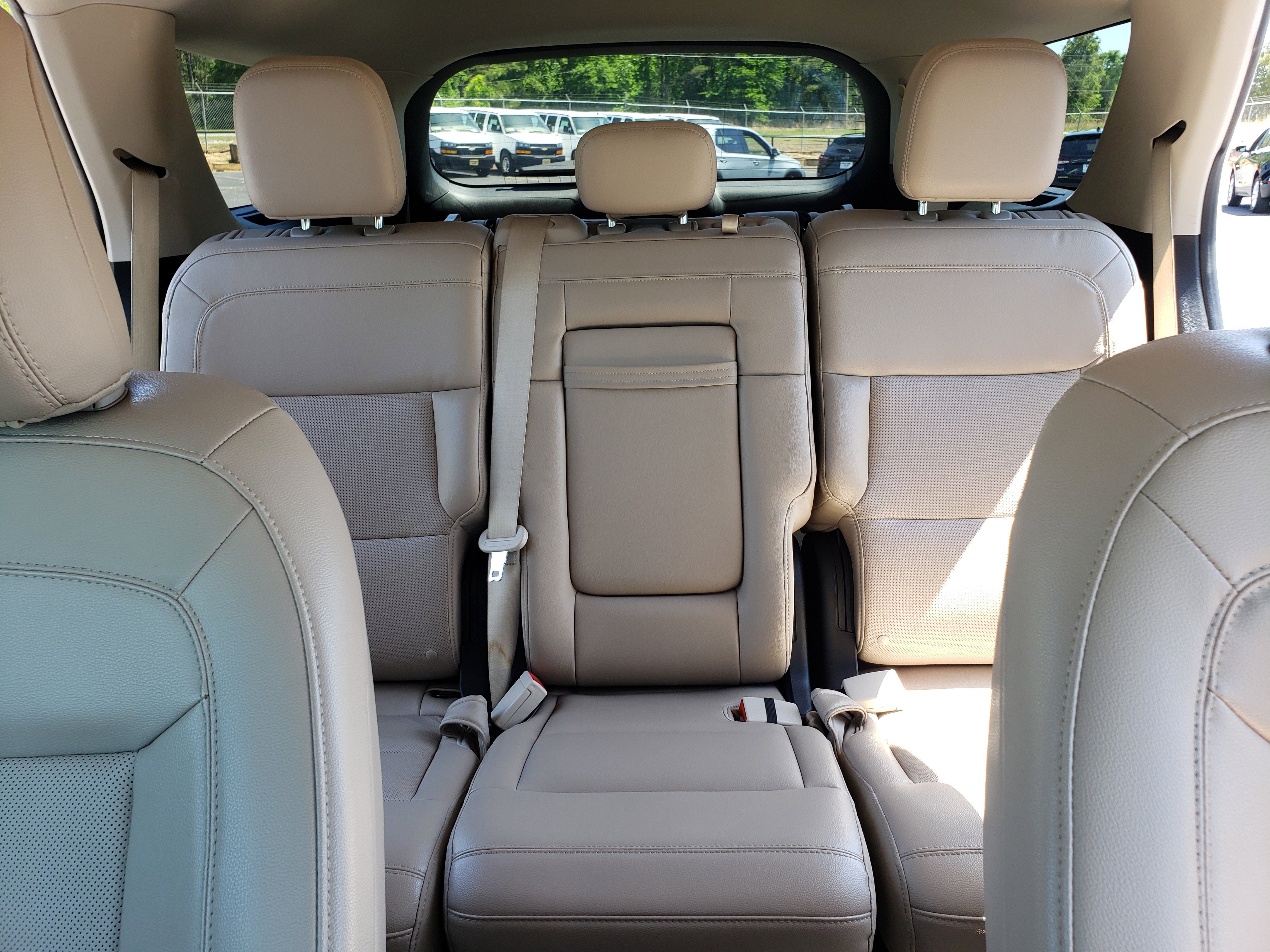 Used 2024 Ford Explorer Limited RWD image 32