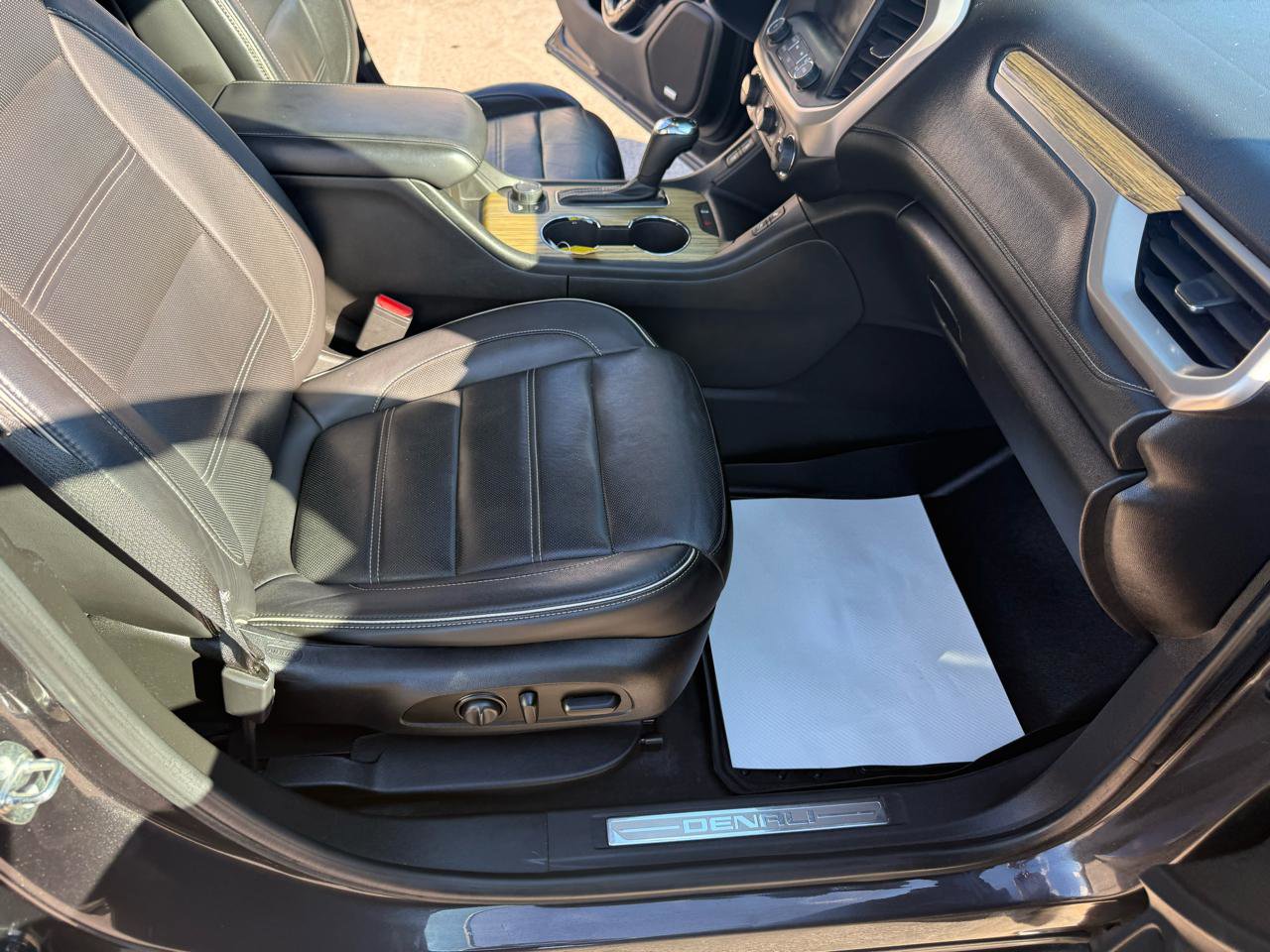 Used 2018 GMC Acadia Denali w/ Technology Package AWD/4WD image 65