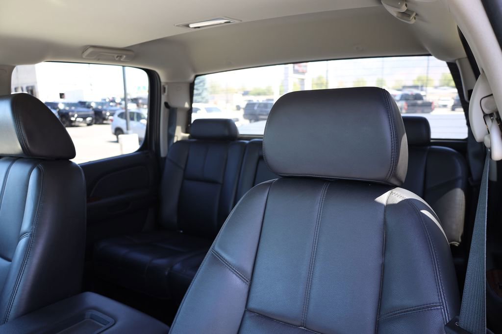 Used 2008 Chevrolet Silverado 2500 LTZ w/ Safety Package AWD/4WD image 17