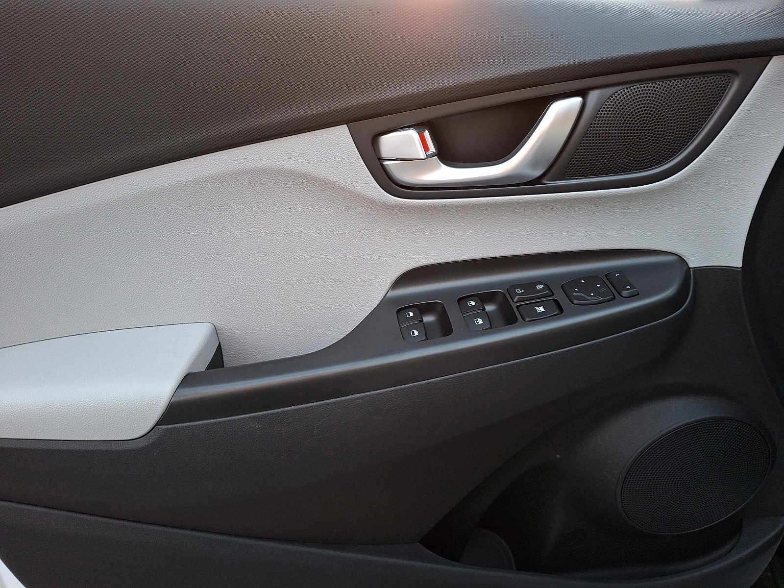 Certified 2023 Hyundai Kona SE image 12