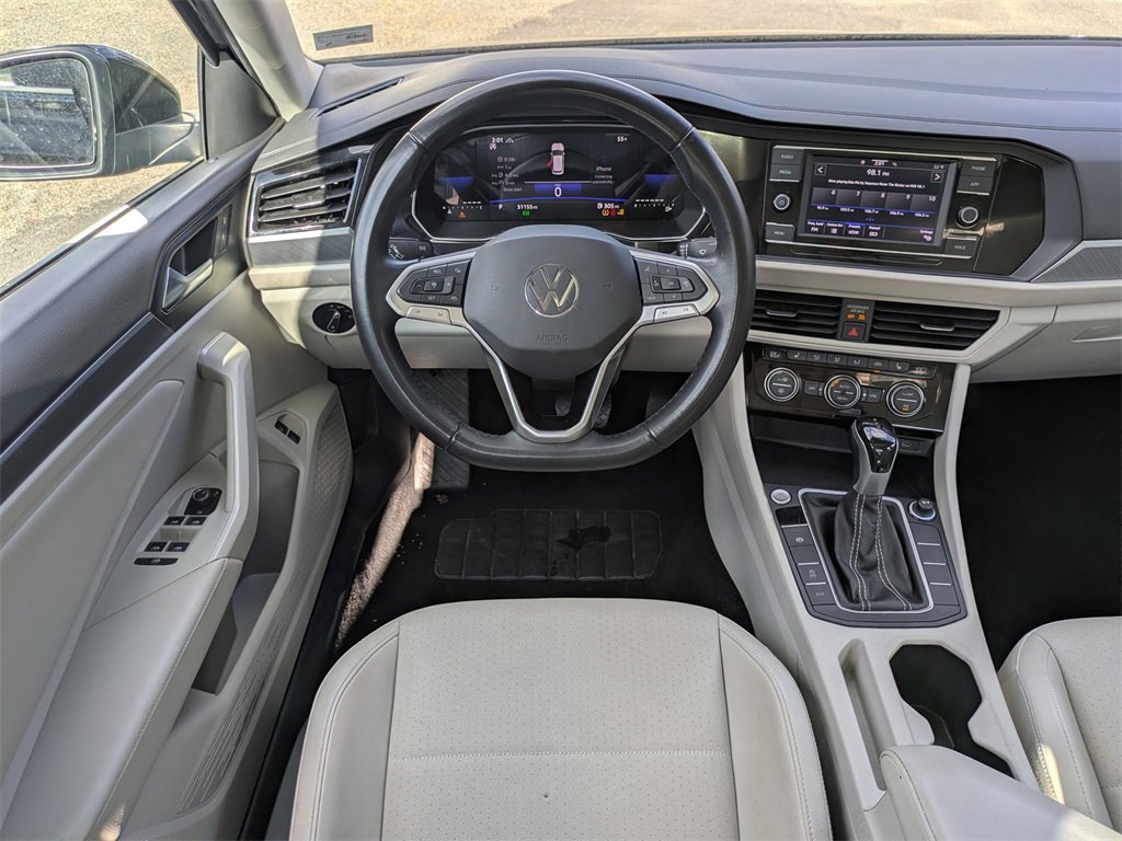 Used 2023 Volkswagen Jetta SE image 15