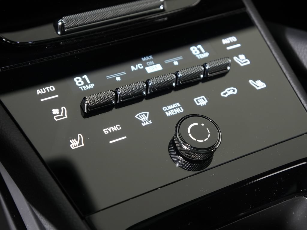 Certified 2026 Porsche Cayenne Coupe AWD/4WD image 33