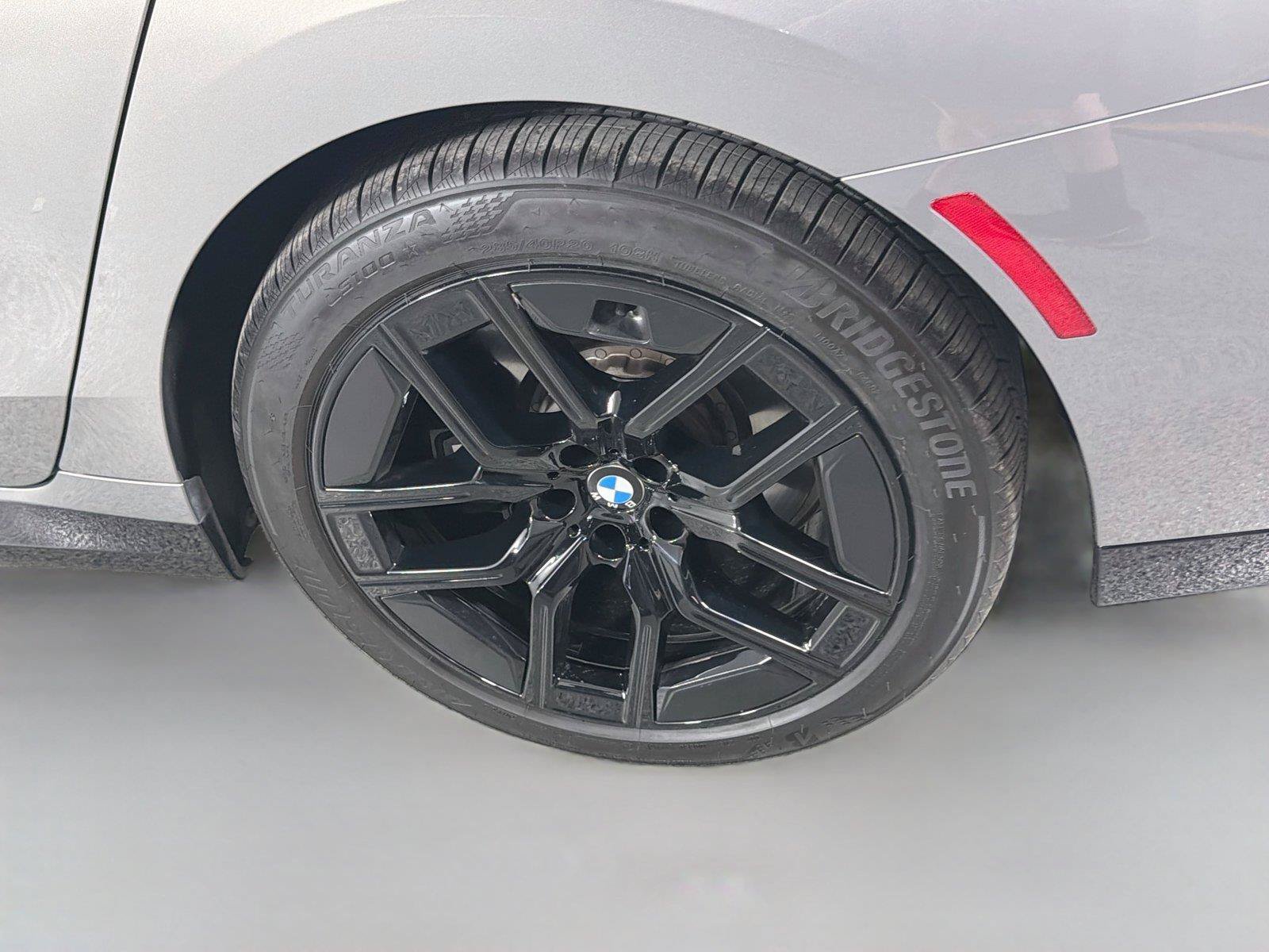 Used 2024 BMW 740i xDrive w/ Premium Package AWD/4WD image 32
