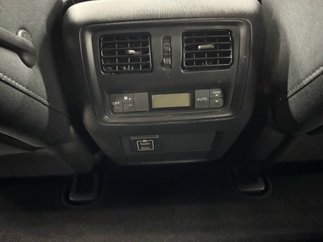 Used 2018 Nissan Pathfinder S AWD/4WD image 33