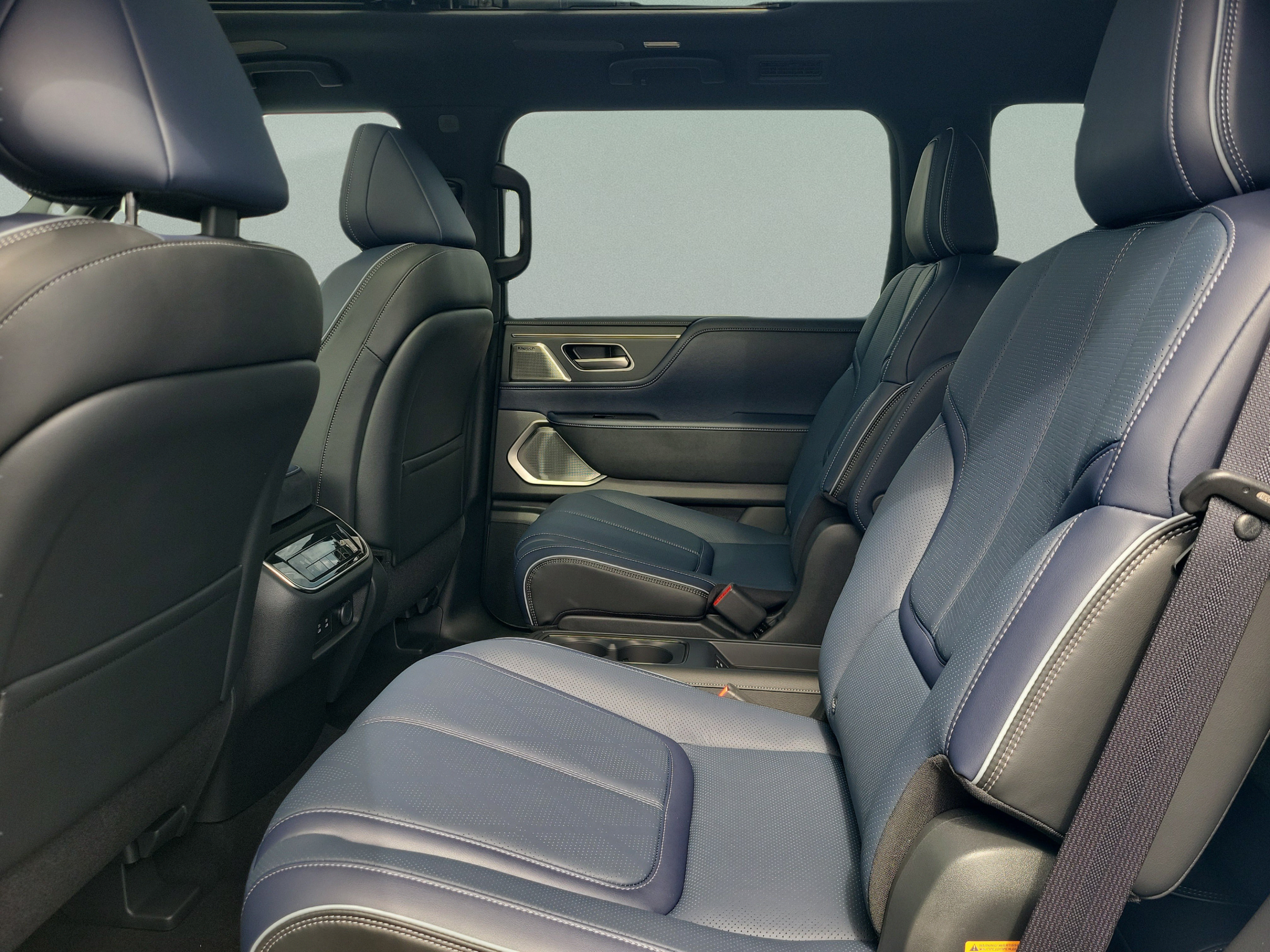 New 2027 INFINITI QX80 Sensory w/ Sport Exterior Package AWD/4WD image 24