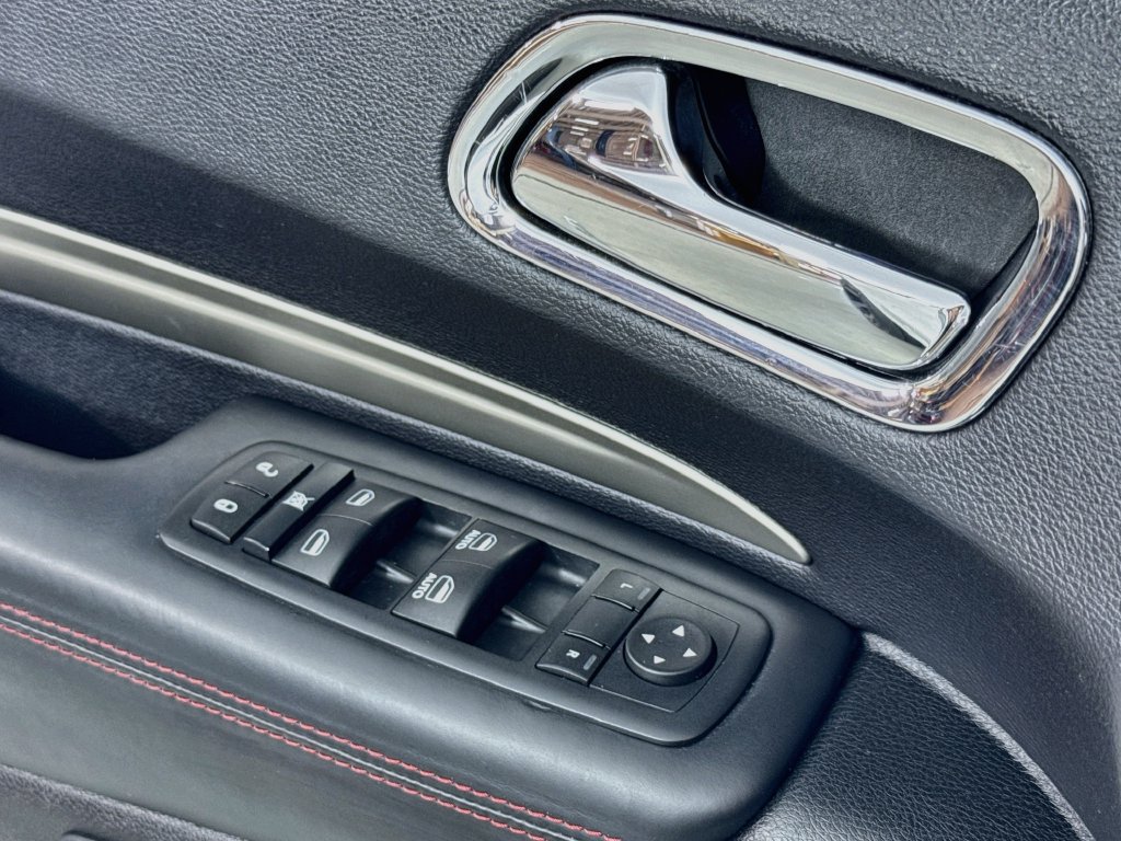 Used 2016 Dodge Durango R/T AWD/4WD image 18