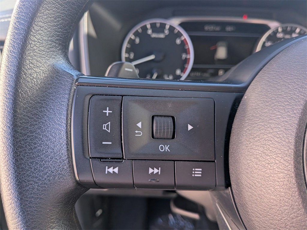 Used 2024 Nissan Rogue SV image 22