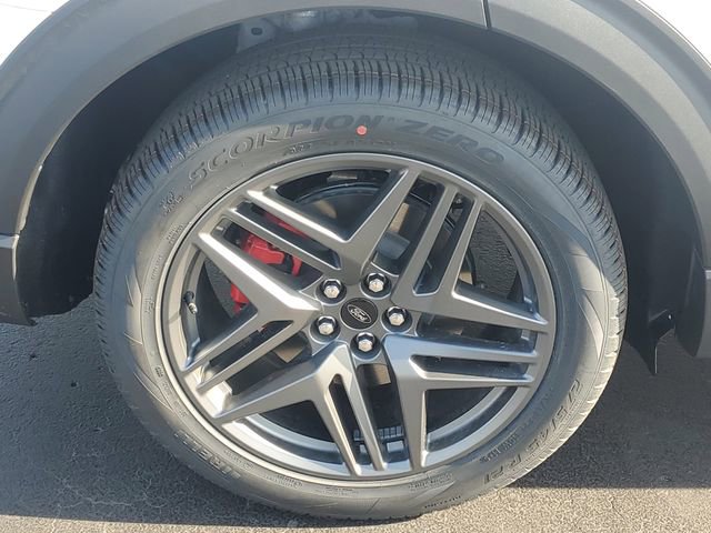 New 2026 Ford Explorer ST w/ Sun And Sound Package image 5