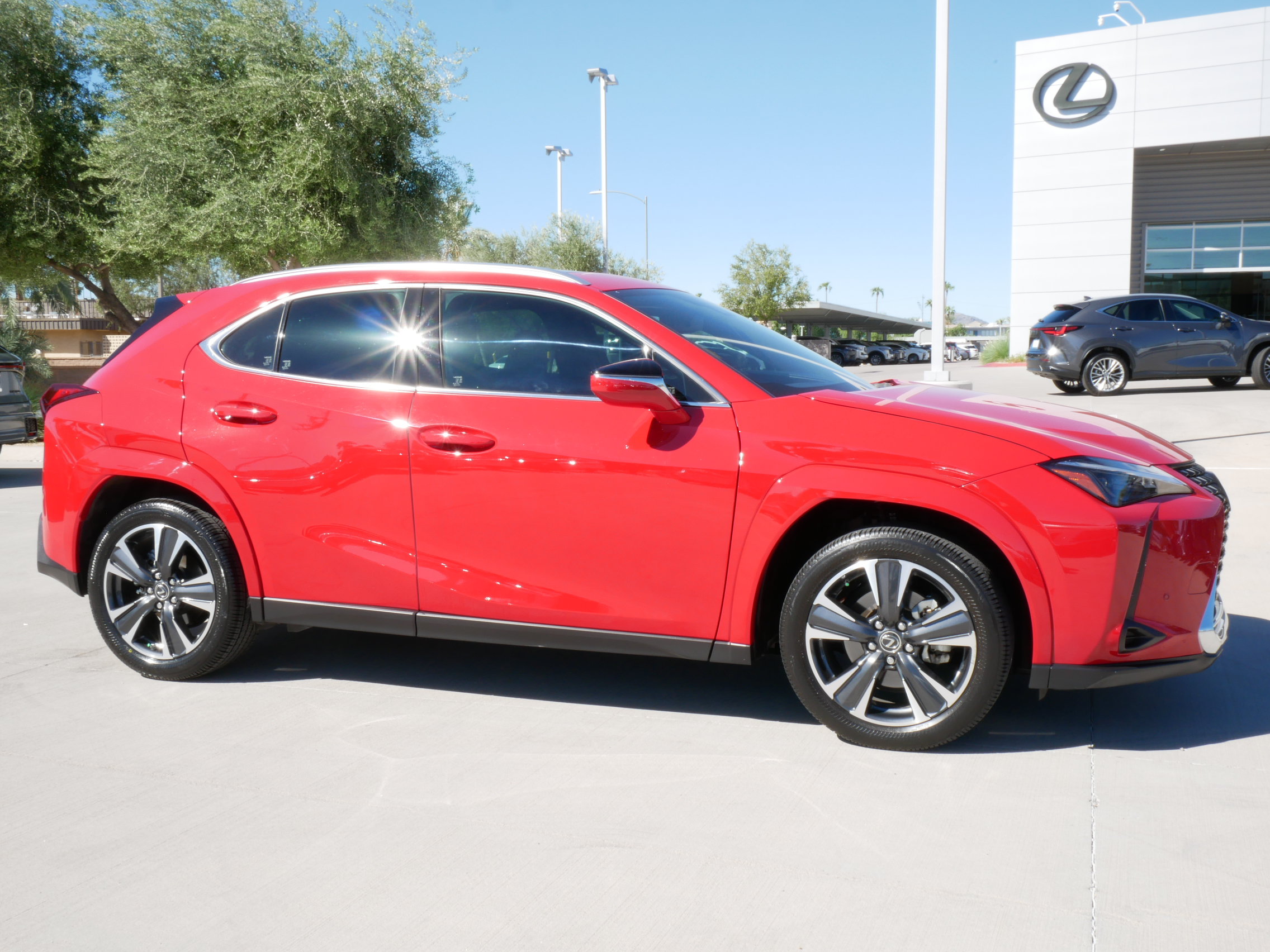 Used 2024 Lexus UX 250h FWD w/ Premium Package image 15