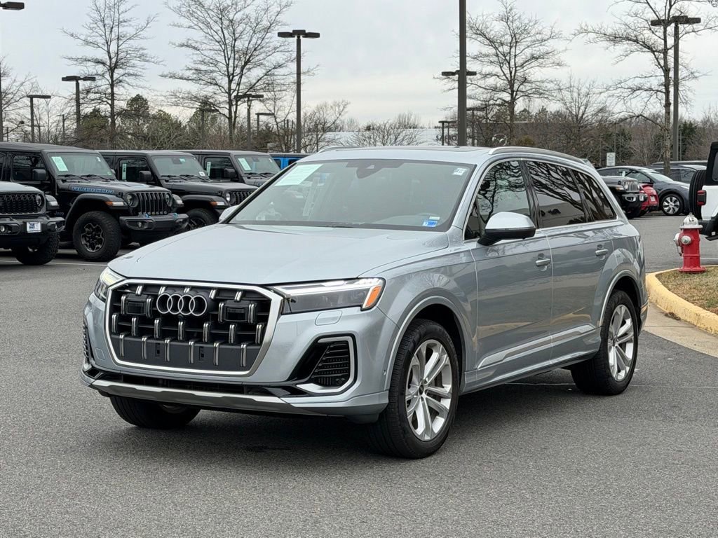 Used 2025 Audi Q7 3.0T Premium Plus image 3