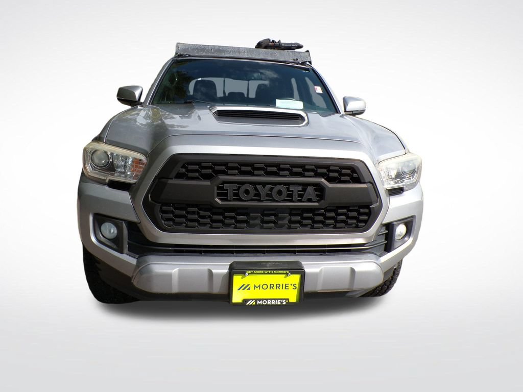 Used 2017 Toyota Tacoma TRD Sport w/ Tow Package RWD image 9