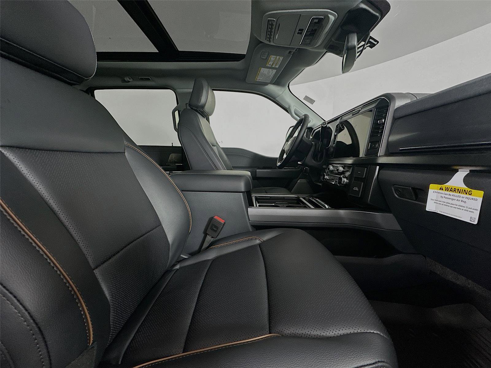 New 2026 Ford F250 Lariat w/ Black Appearance Package image 30