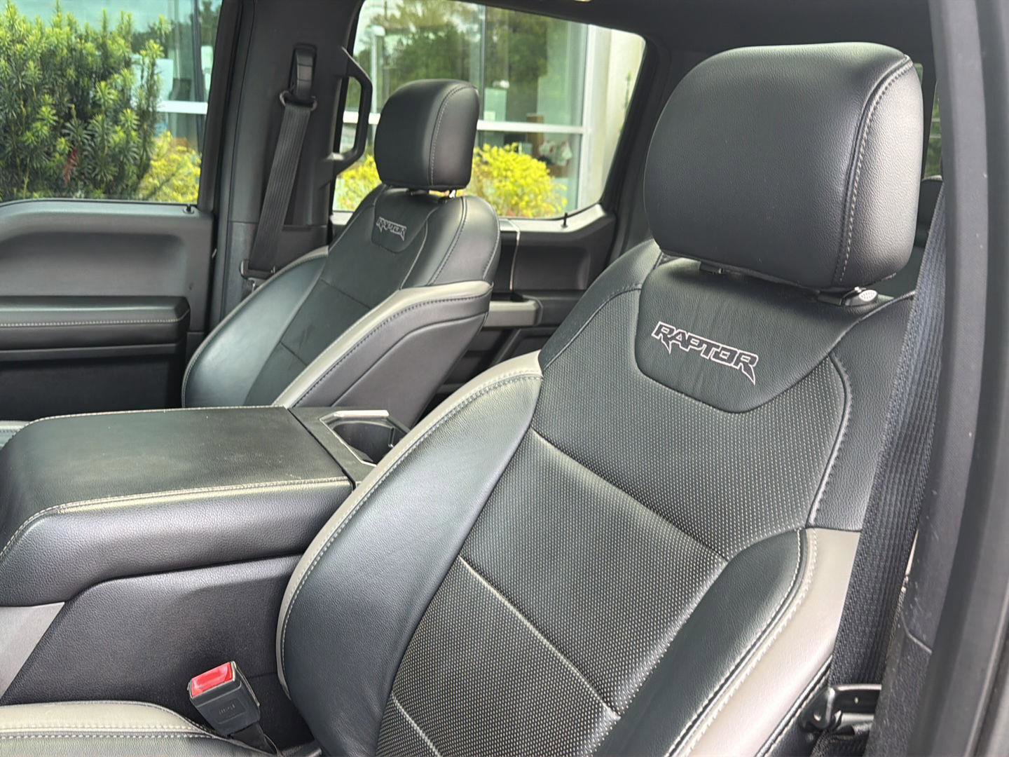 Used 2018 Ford F150 Raptor w/ Equipment Group 802A Luxury AWD/4WD image 34