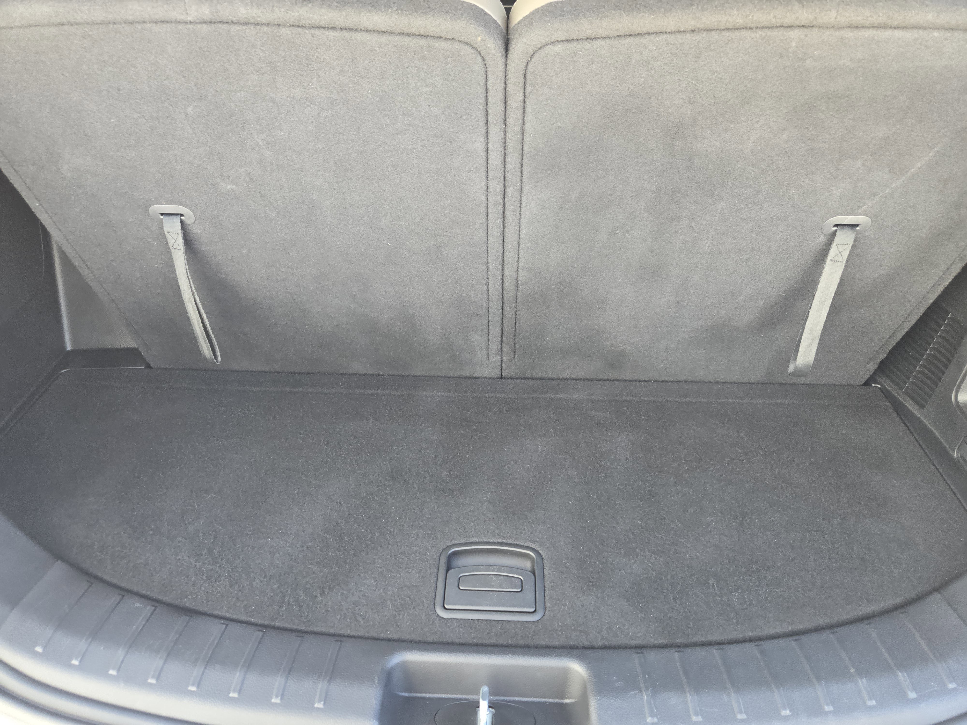 Used 2016 Hyundai Santa Fe SE w/ Option Group 02 image 33