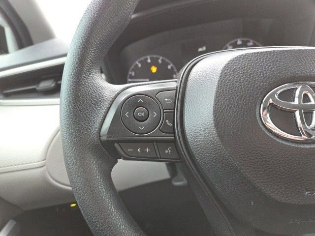 Used 2025 Toyota Corolla Cross L image 3