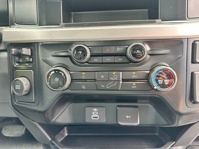 New 2025 Ford F250 XL w/ XL Chrome Package image 27