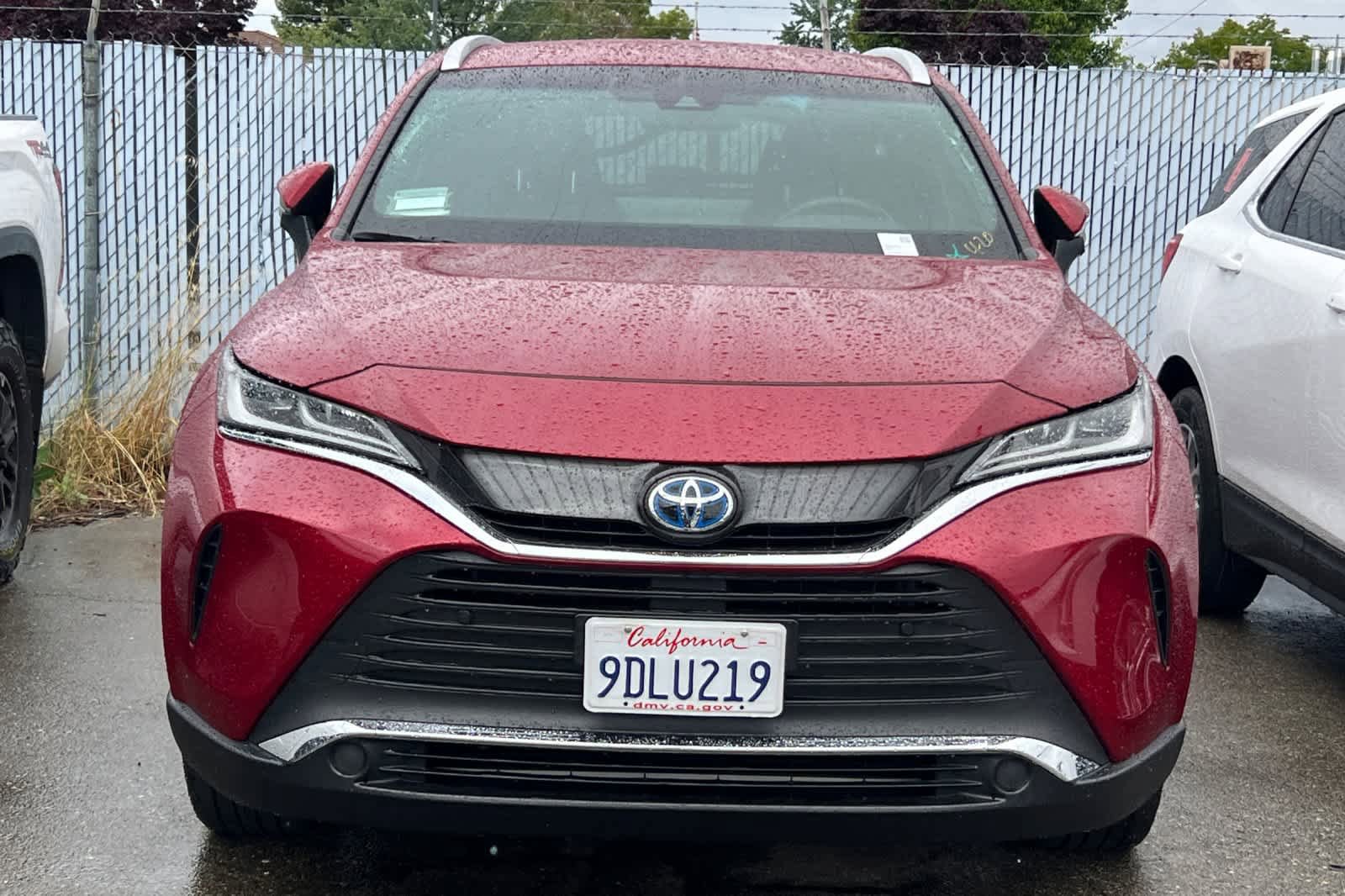 Used 2022 Toyota Venza XLE AWD/4WD image 2