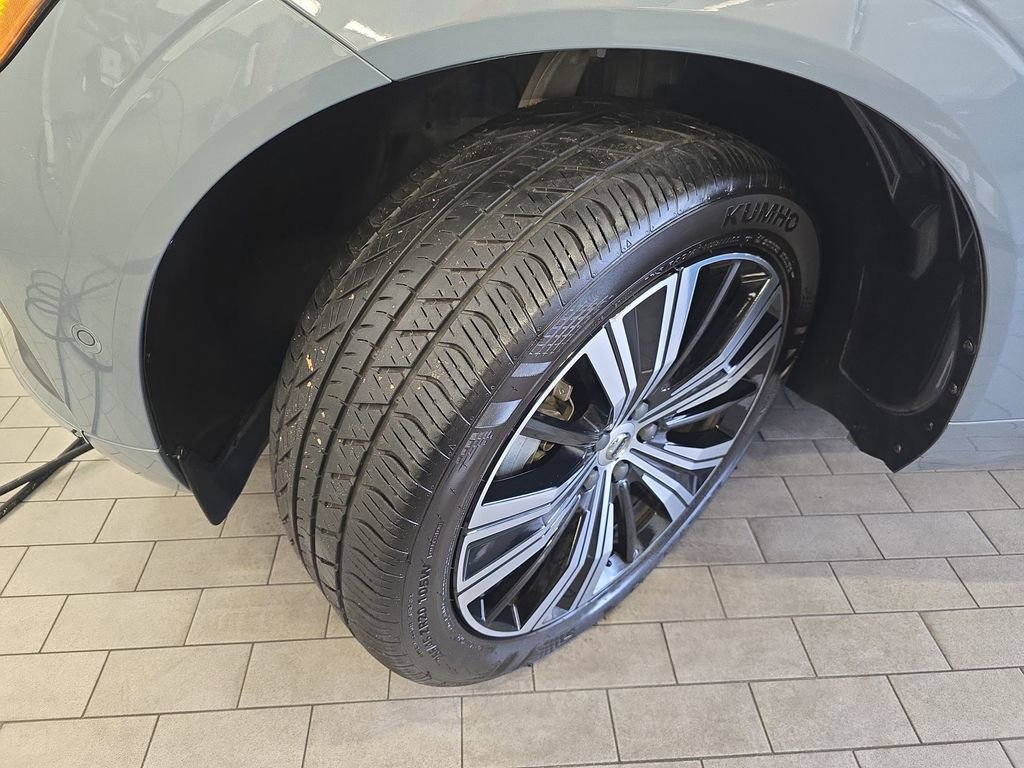 Used 2022 Volvo XC60 T8 Inscription w/ Advanced Package image 37