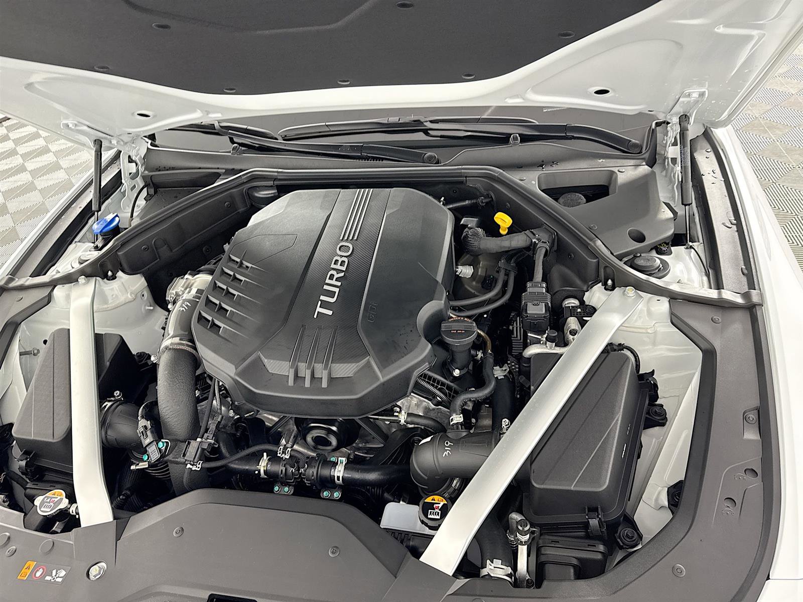 New 2025 Genesis G70 3.3T Advanced w/ Sport Prestige Package image 32