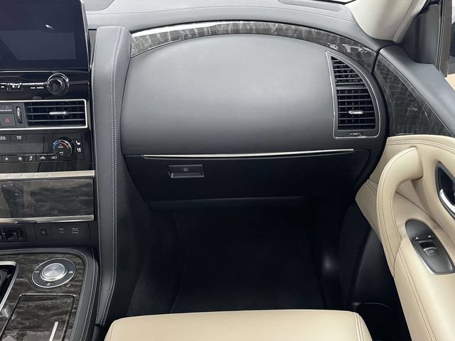Used 2024 Nissan Armada Platinum w/ Captain's Chairs Package RWD image 23