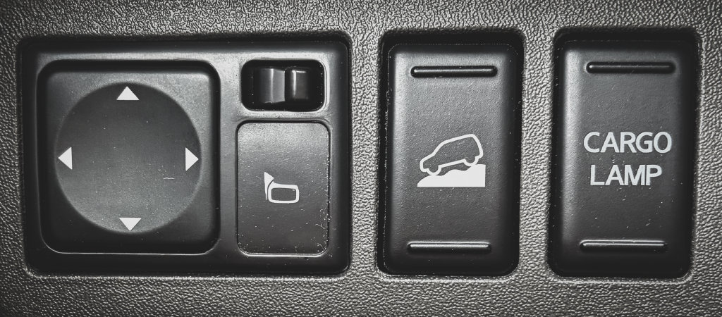 Used 2014 Nissan Frontier SV w/ SV Value Truck Package AWD/4WD image 6