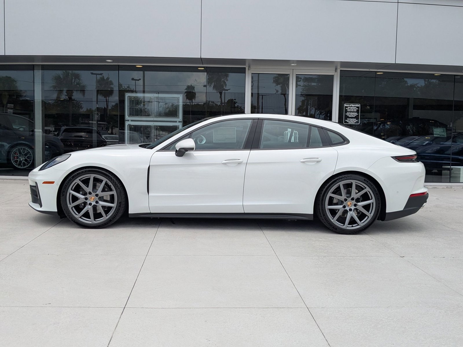 New 2025 Porsche Panamera 4 AWD/4WD video 2