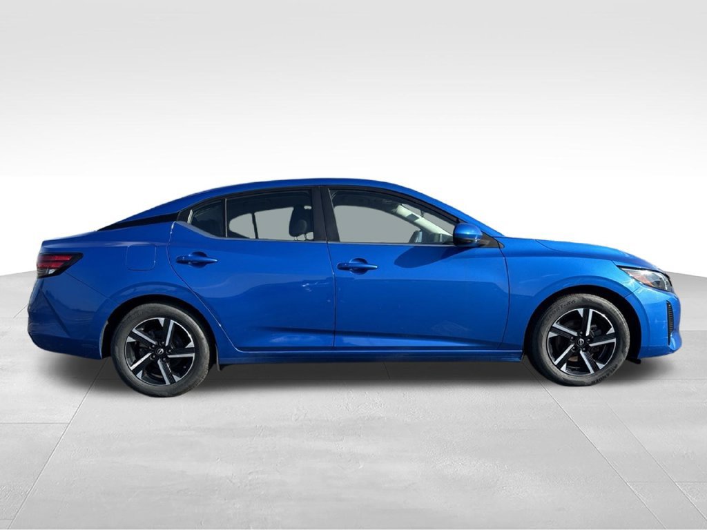 Used 2025 Nissan Sentra SV FWD image 5
